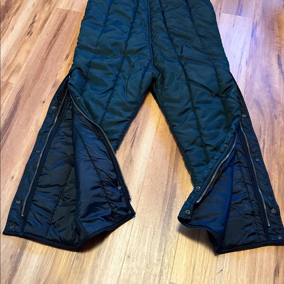 Men's Black RefrigiWear Outdoor Insulated Utility Snow Bibs, XL - Picture 8 of 10